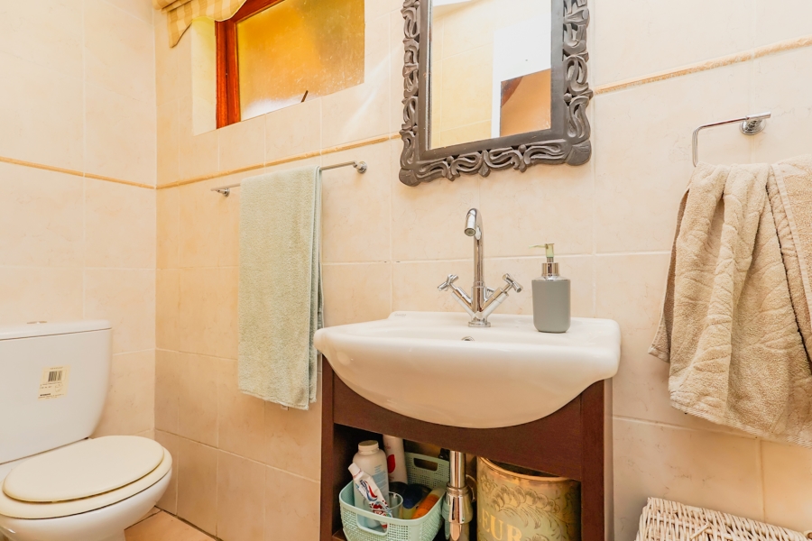 To Let 4 Bedroom Property for Rent in Lakeland North West